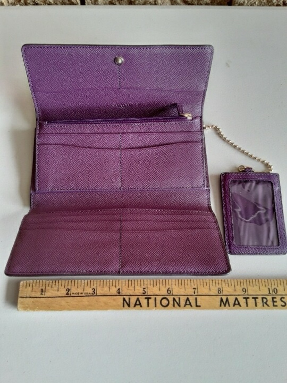 Coach F53763 Slim Trifold Wallet Signature Canvas Plum NWOT keychain fob - Picture 3 of 3